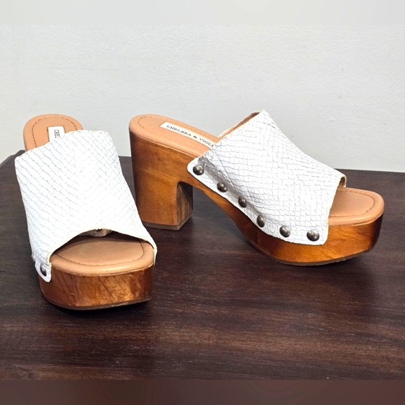 Chelsea & Violet Shoes - 🤩Host Pick❤️NWT Chelsea & Violet Snake Leather 70s Inspired ClogWomen's Sz 6